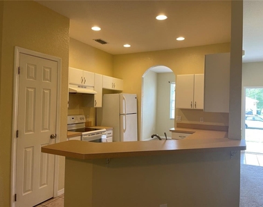 1818 Governor Avenue - Photo Thumbnail 6