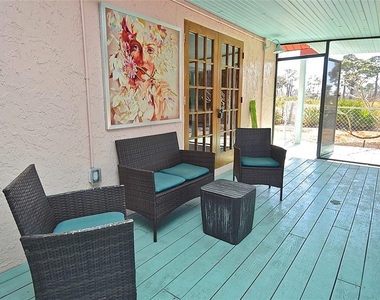 7037 Duke Street - Photo Thumbnail 23