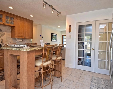 7037 Duke Street - Photo Thumbnail 20