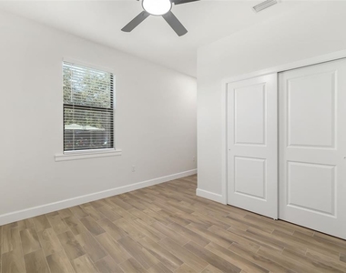 118 Ruby Avenue N - Photo Thumbnail 28