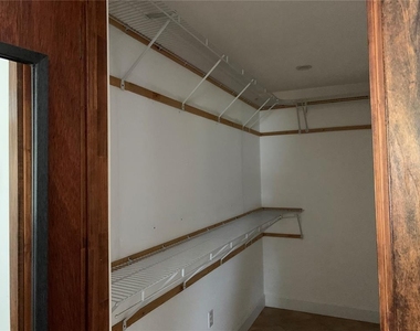 2436 Waldemere Street - Photo Thumbnail 16