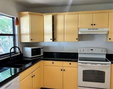 2436 Waldemere Street - Photo Thumbnail 5