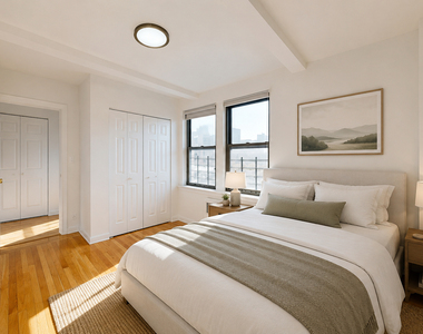 E 35th Street - Photo Thumbnail 1