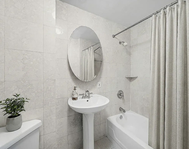238 West 73rd Street - Photo Thumbnail 4