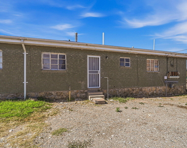 3912 Kemp Avenue - Photo Thumbnail 9