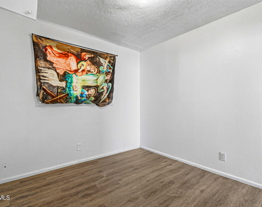 3912 Kemp Avenue - Photo Thumbnail 6