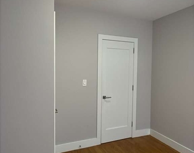 175 West 81st Street - Photo Thumbnail 1