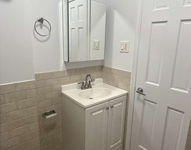 175 West 81st Street - Photo Thumbnail 4