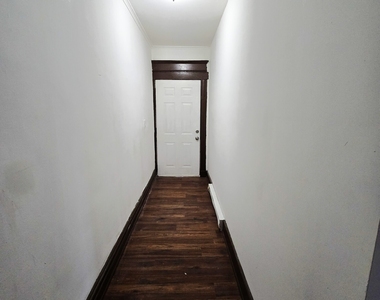 203 Cooke Street - Photo Thumbnail 8