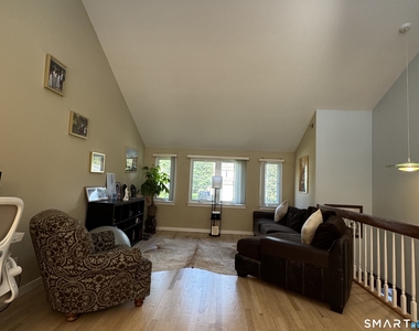 9 Oakledge Circle - Photo Thumbnail 6