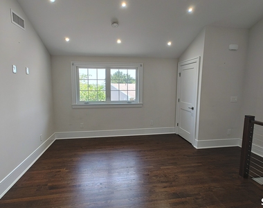 38 Poe Court - Photo Thumbnail 1