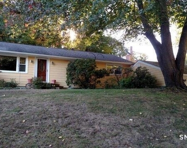 19 Sunshine Road - Photo Thumbnail 1