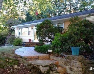 19 Sunshine Road - Photo Thumbnail 5