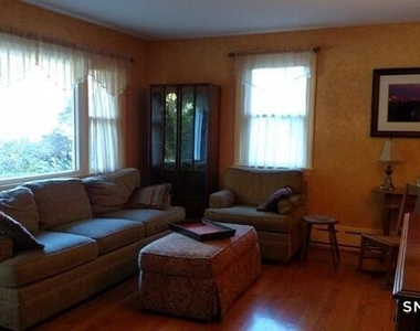 19 Sunshine Road - Photo Thumbnail 8