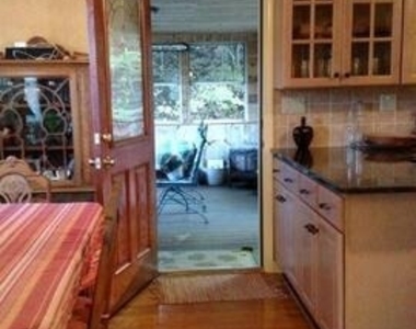 19 Sunshine Road - Photo Thumbnail 17