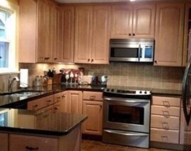 19 Sunshine Road - Photo Thumbnail 11