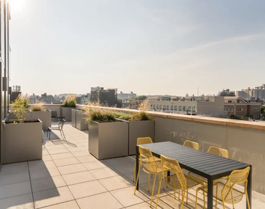 310 Clarkson Avenue - Photo Thumbnail 4