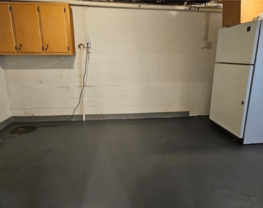 2412 Cathedral Dr - Photo Thumbnail 26