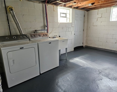 2412 Cathedral Dr - Photo Thumbnail 25