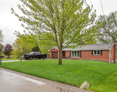 2412 Cathedral Dr - Photo Thumbnail 2