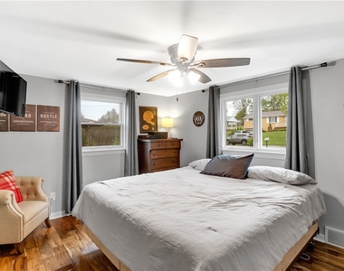 2412 Cathedral Dr - Photo Thumbnail 16