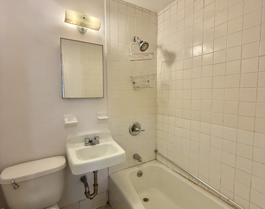 East 90th Street - Photo Thumbnail 2