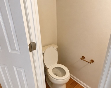 133 Walton Street - Photo Thumbnail 9