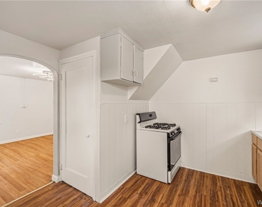 171 Weston Avenue - Photo Thumbnail 11