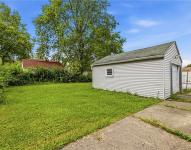 171 Weston Avenue - Photo Thumbnail 4