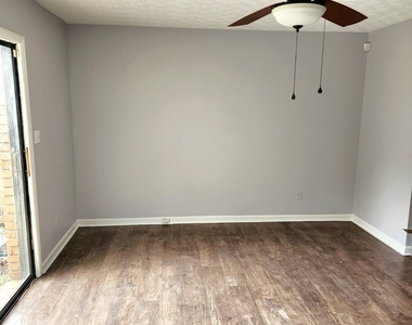6572 Sleepy Hollow Lane - Photo Thumbnail 7