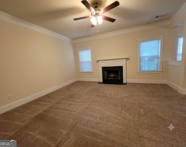 165 Regency Place - Photo Thumbnail 8