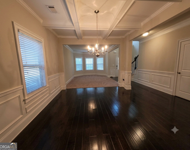 165 Regency Place - Photo Thumbnail 4