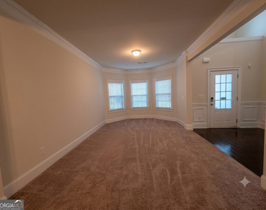 165 Regency Place - Photo Thumbnail 3
