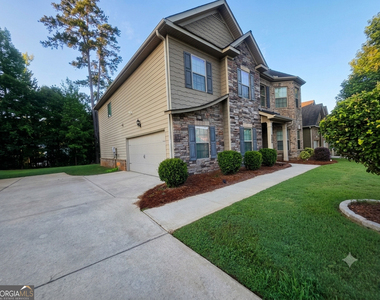 165 Regency Place - Photo Thumbnail 1