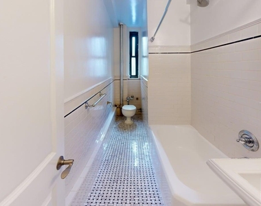 East 56th Street - Photo Thumbnail 15