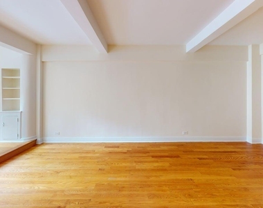 East 56th Street - Photo Thumbnail 12