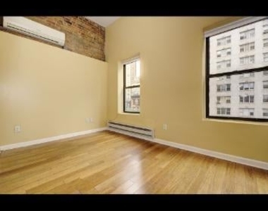 3rd Avenue - Photo Thumbnail 6