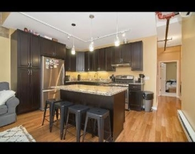 3rd Avenue - Photo Thumbnail 1