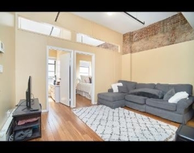 3rd Avenue - Photo Thumbnail 3