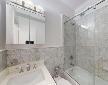 West 73rd Street - Photo Thumbnail 4