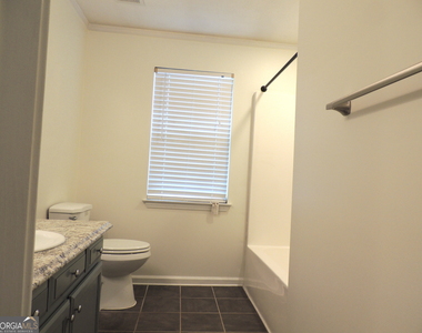 260 Mountainview Drive - Photo Thumbnail 8