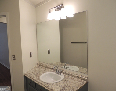 260 Mountainview Drive - Photo Thumbnail 10