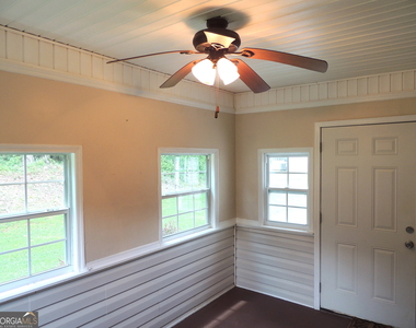 260 Mountainview Drive - Photo Thumbnail 17