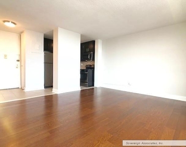 3333 Broadway - Photo Thumbnail 2