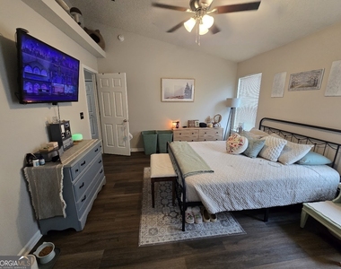 130 Dellwood Place - Photo Thumbnail 20
