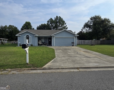 130 Dellwood Place - Photo Thumbnail 2