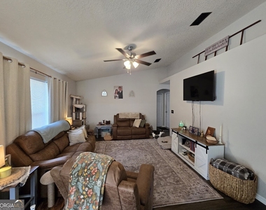 130 Dellwood Place - Photo Thumbnail 11