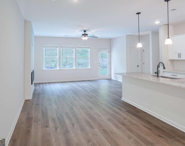 411 Summit View Lane - Photo Thumbnail 1