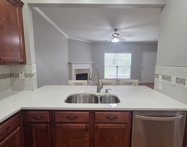 2720 Beynon Lane - Photo Thumbnail 5