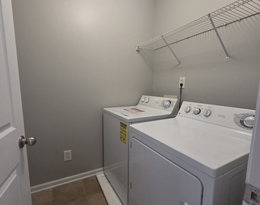 2720 Beynon Lane - Photo Thumbnail 20
